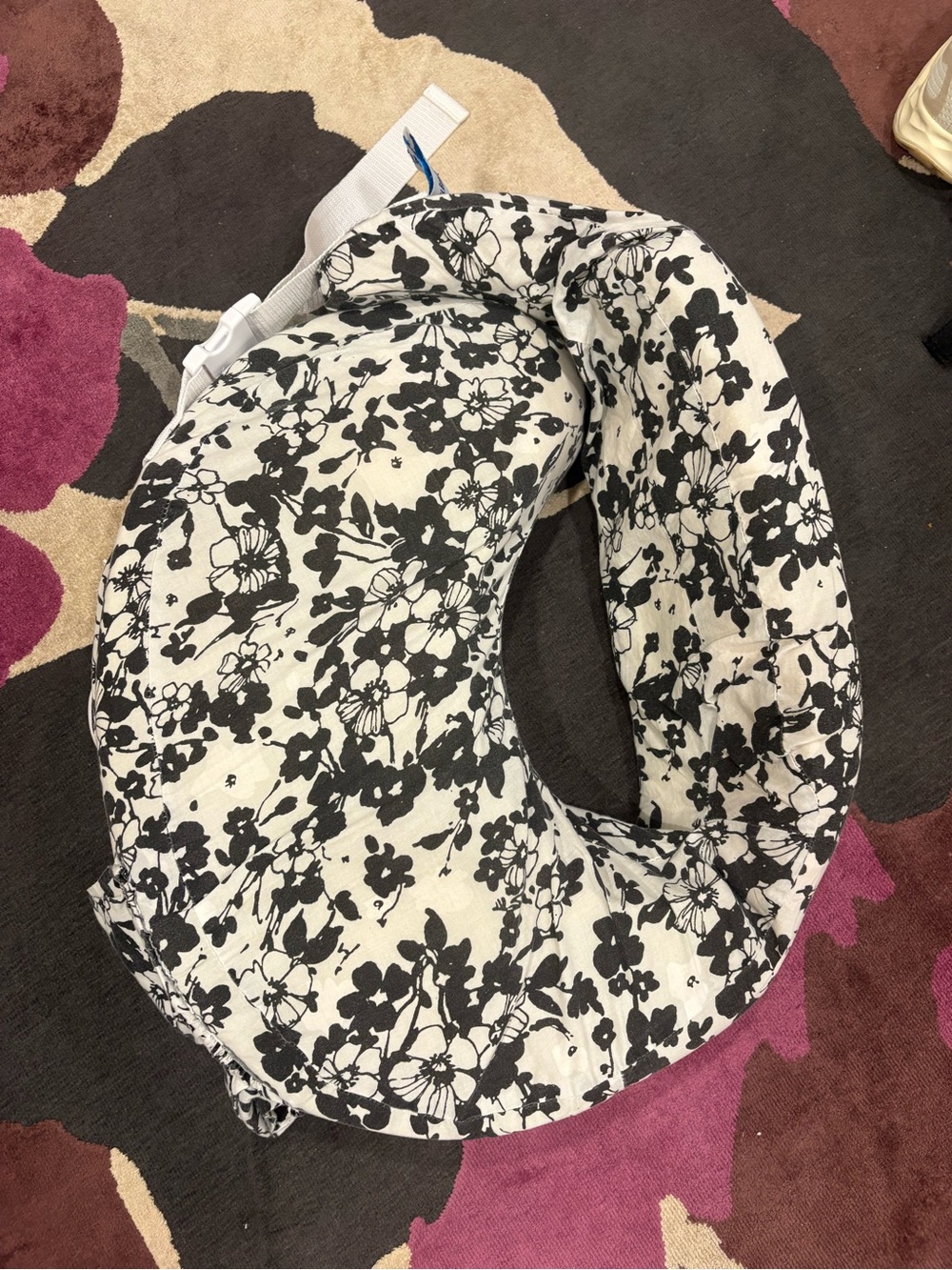 My Breast Friend Black & White Floral Feeding Pillow